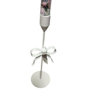 White bow candle holder